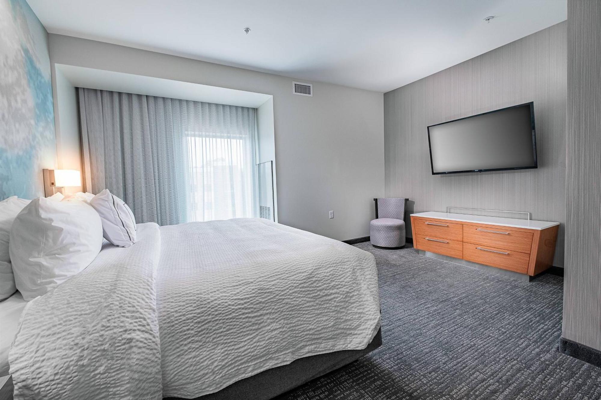 Courtyard By Marriott Toledo West Hotel Bagian luar foto