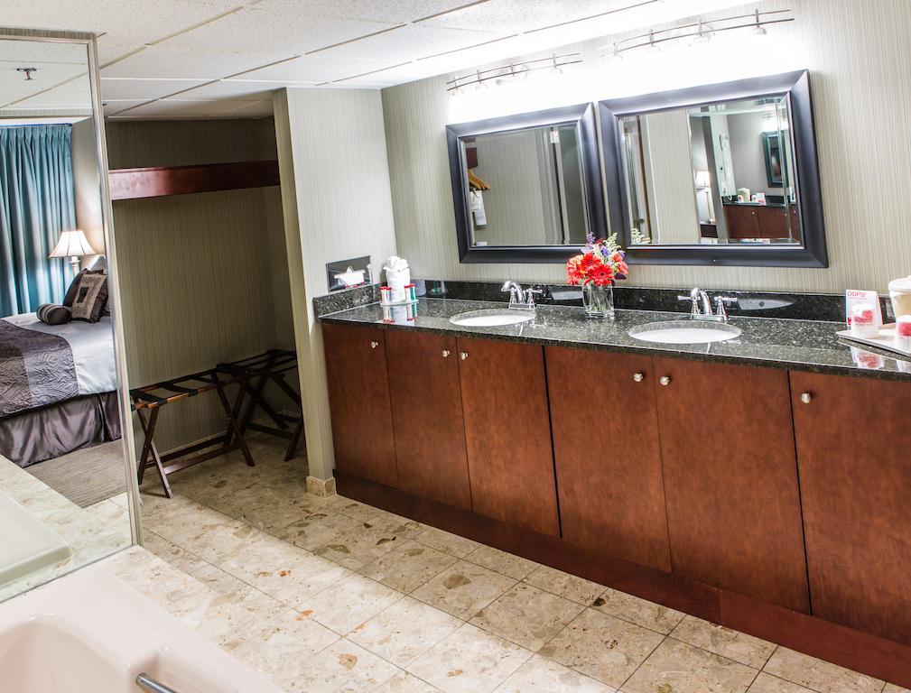 Courtyard By Marriott Toledo West Hotel Bagian luar foto